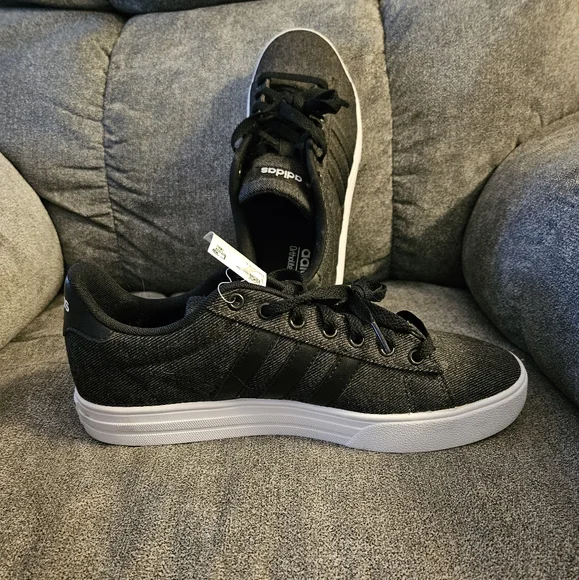 adidas Daily 2.0 Sneaker - Men's - Black - Size 7.5